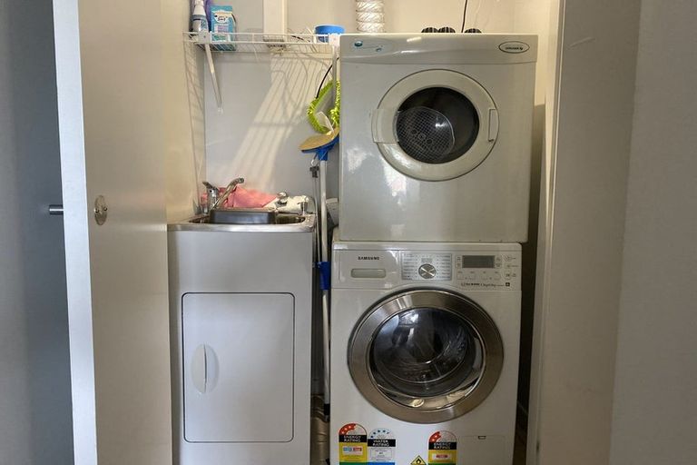 Photo of property in Monument Apartments, 9d/245 Wakefield Street, Te Aro, Wellington, 6011