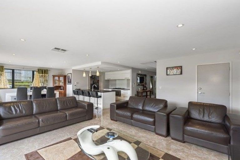 Photo of property in 35 Heathfield Avenue, Huntington, Hamilton, 3210