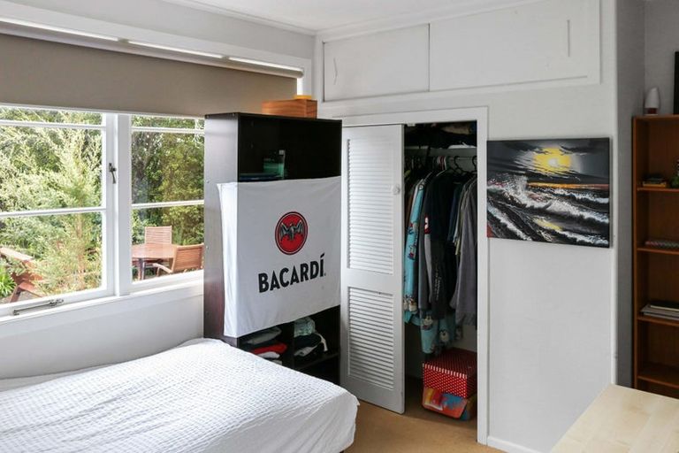 Photo of property in 1 Marewa Street, Te Atatu South, Auckland, 0610