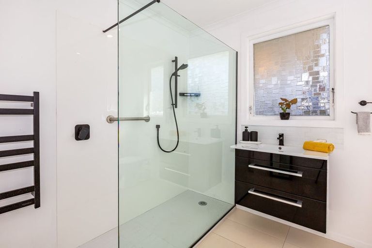 Photo of property in 1 Caduceus Place, Ascot Park, Porirua, 5024