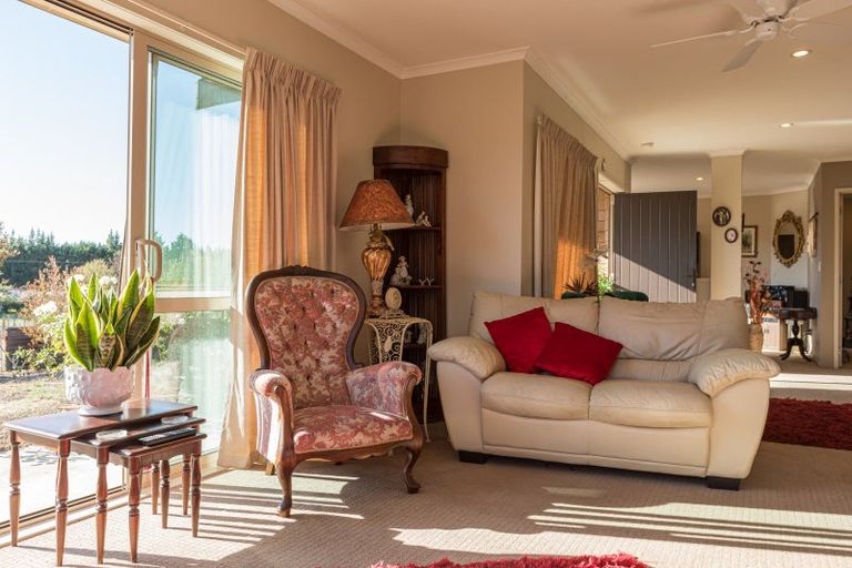 Photo of property in 215 Racecourse Road, Waipawa, Otane, 4277