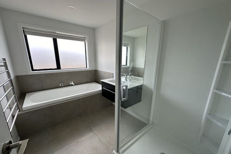 Photo of property in 3 Maanihi Drive, Rototuna North, 3210