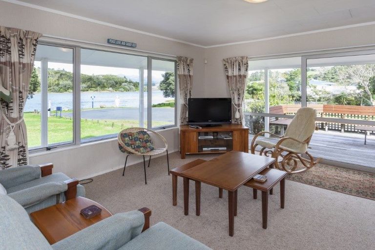 Photo of property in 101 Patuwai Drive, Whangamata, 3620
