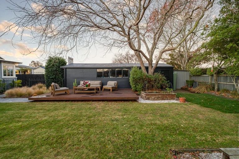Photo of property in 86 Saint Martins Road, Saint Martins, Christchurch, 8022