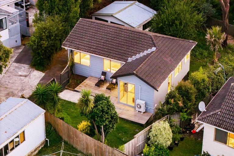 Photo of property in 34 Kelman Road, Kelston, Auckland, 0602