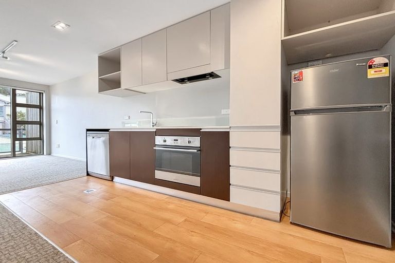 Photo of property in Masina Apartments, 305/80 Riddiford Street, Newtown, Wellington, 6021