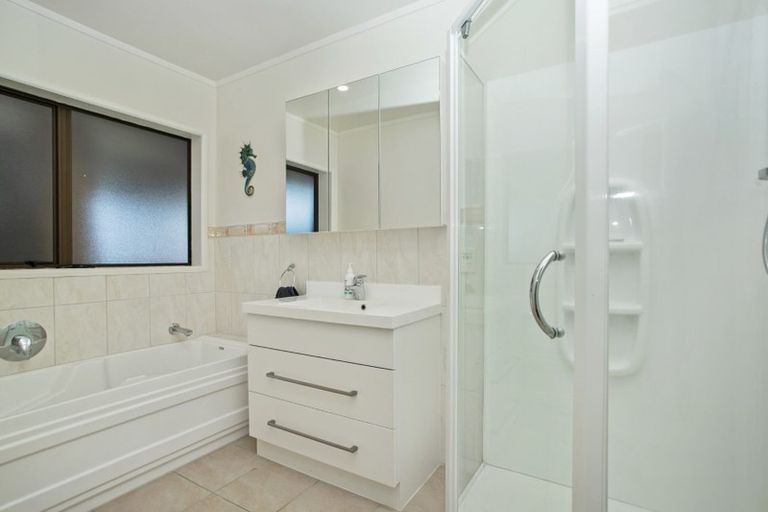 Photo of property in 1 Talga Court, Conifer Grove, Takanini, 2112