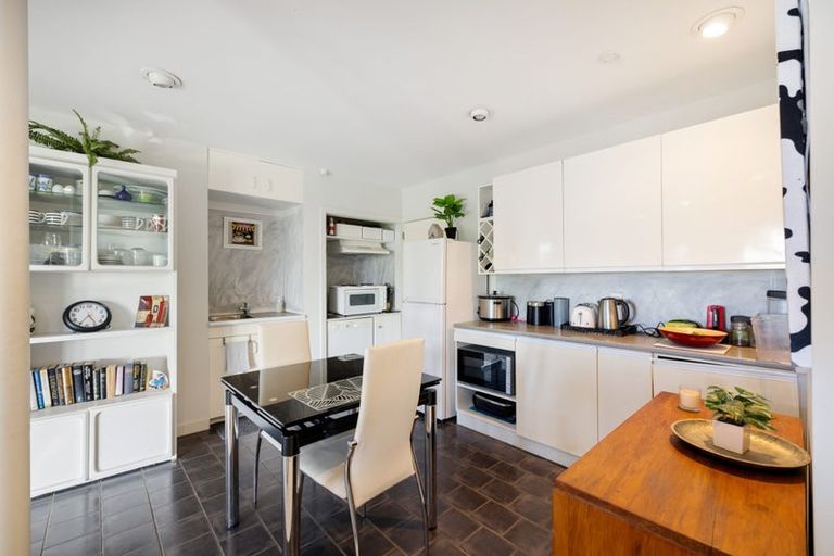 Photo of property in 72 Glenstrae Road, Redcliffs, Christchurch, 8081