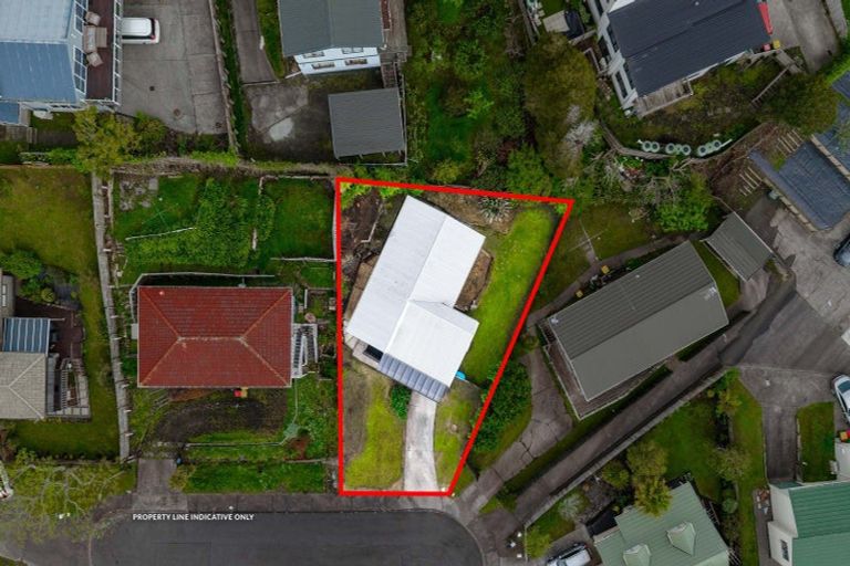 Photo of property in 13 Frosses Place, Massey, Auckland, 0614