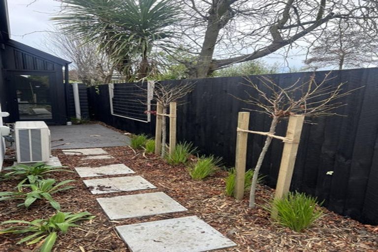 Photo of property in 2/114 Cranford Street, St Albans, Christchurch, 8014