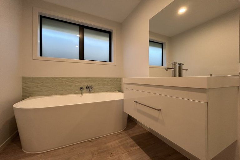 Photo of property in 96 Spur Ridge Rise, Jacks Point, 9371