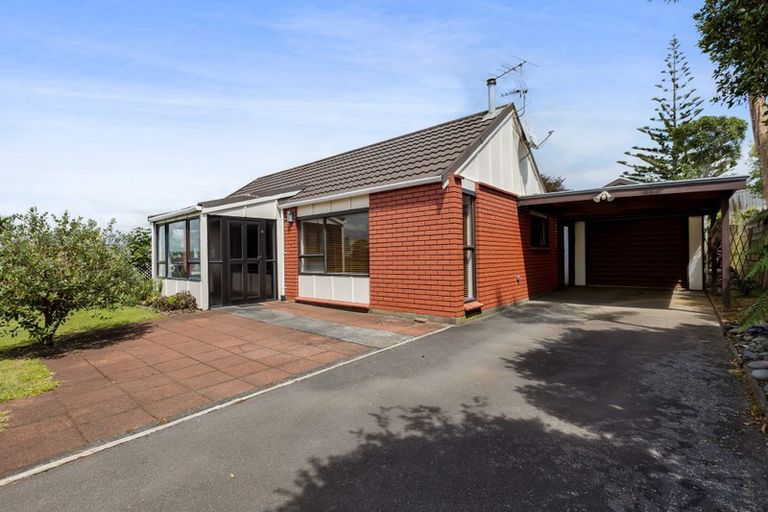 Photo of property in 24 Tiverton Crescent, Whalers Gate, New Plymouth, 4310