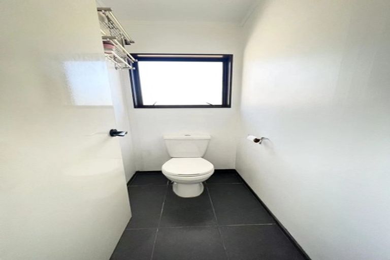 Photo of property in 2/248 Pakuranga Road, Pakuranga Heights, Auckland, 2010