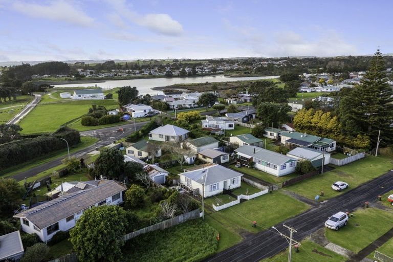 Photo of property in 120 Browne Street, Waitara, 4320