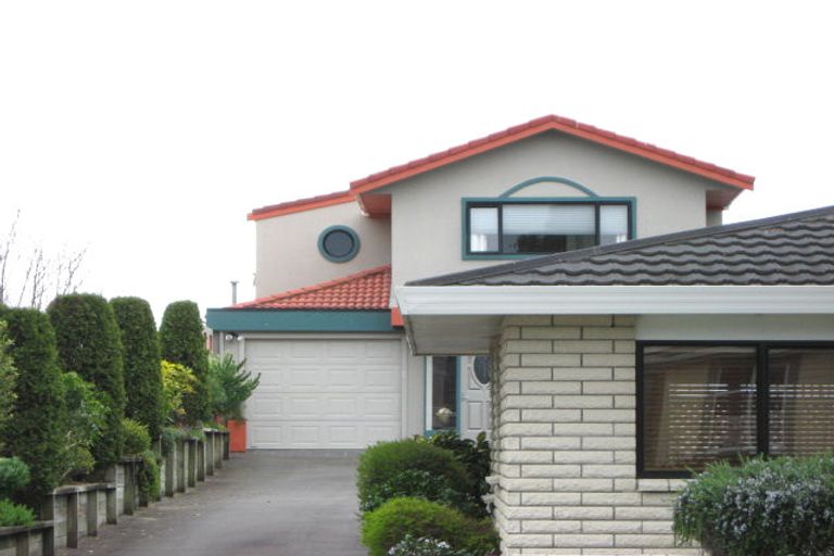 Photo of property in 1/30 Whiteley Street, Moturoa, New Plymouth, 4310