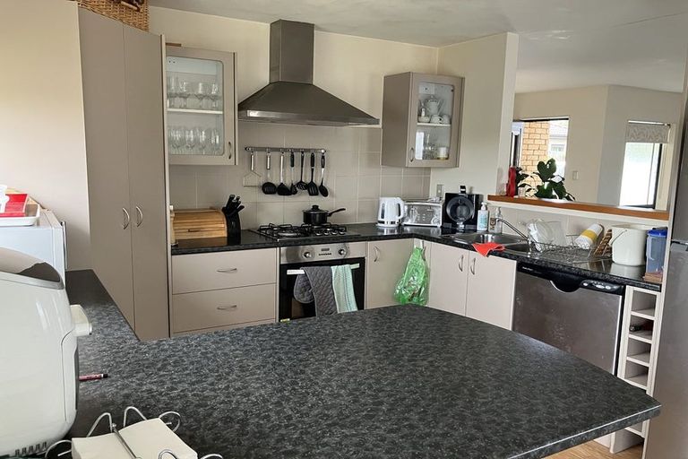 Photo of property in 21 Ballymore Drive, Pinehill, Auckland, 0632