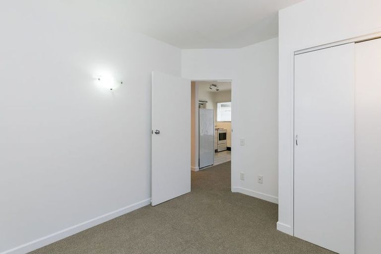 Photo of property in Parkland Flats, 51u7 Adams Terrace, Kelburn, Wellington, 6021