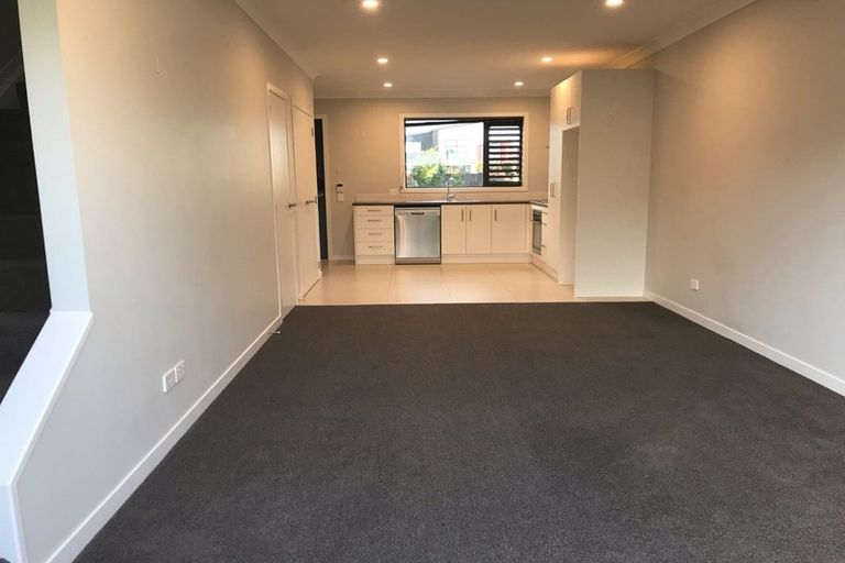 Photo of property in 65 Glidepath Road, Hobsonville, Auckland, 0616