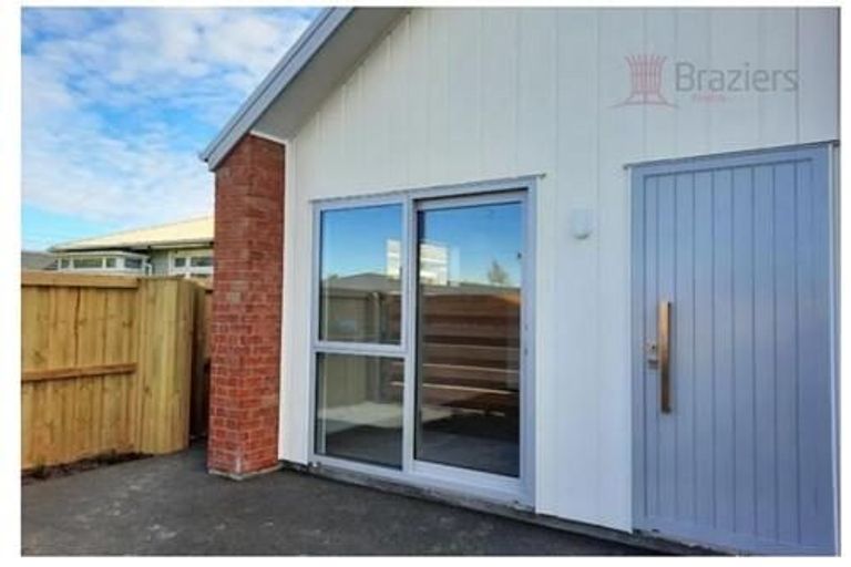 Photo of property in 71 Geraldine Street, Edgeware, Christchurch, 8013