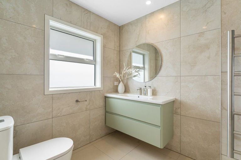 Photo of property in 30 Huia Street, Waikanae, 5036