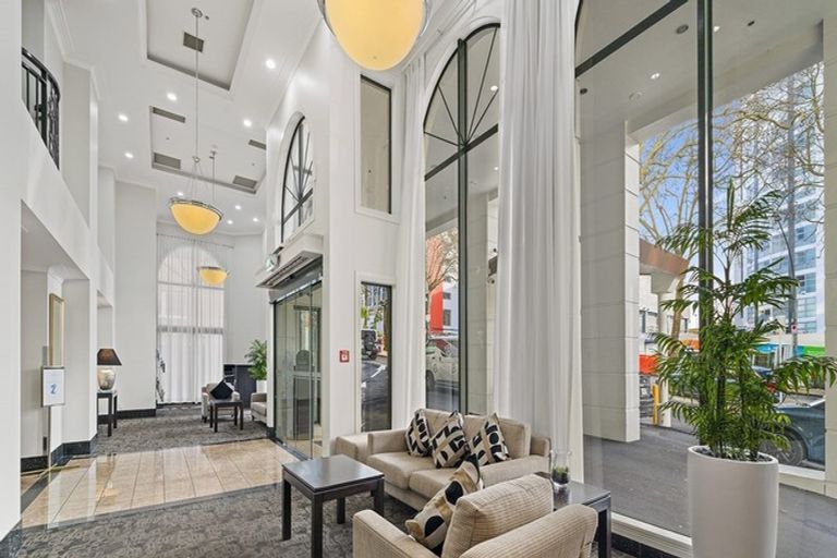 Photo of property in 26 Crompton Road, Massey, Auckland, 0614