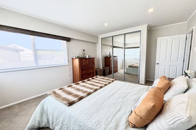 Photo of property in 31 School Road, Te Atatu South, Auckland, 0610