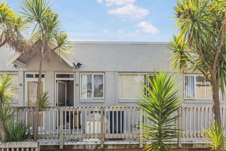 Photo of property in 15/242 Great North Road, Henderson, Auckland, 0612