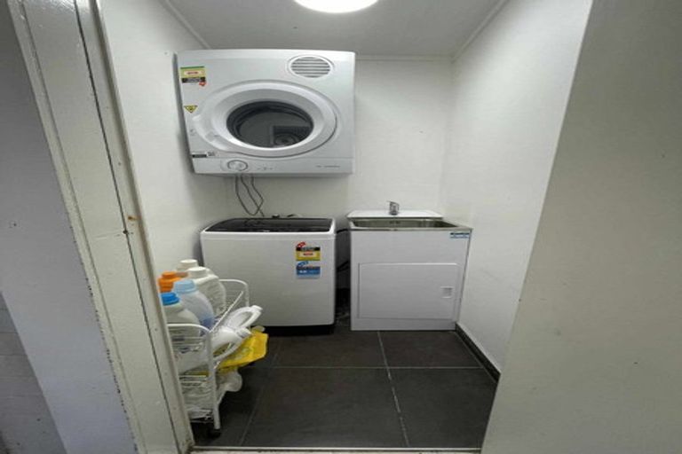 Photo of property in 104 Glenmore Street, Northland, Wellington, 6012