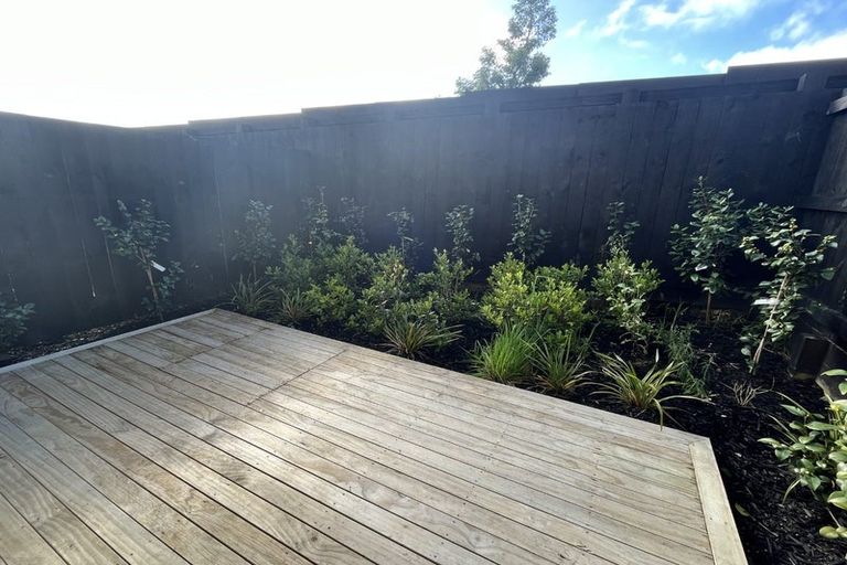 Photo of property in 32b/8 Westgate Drive, Massey, Auckland, 0614