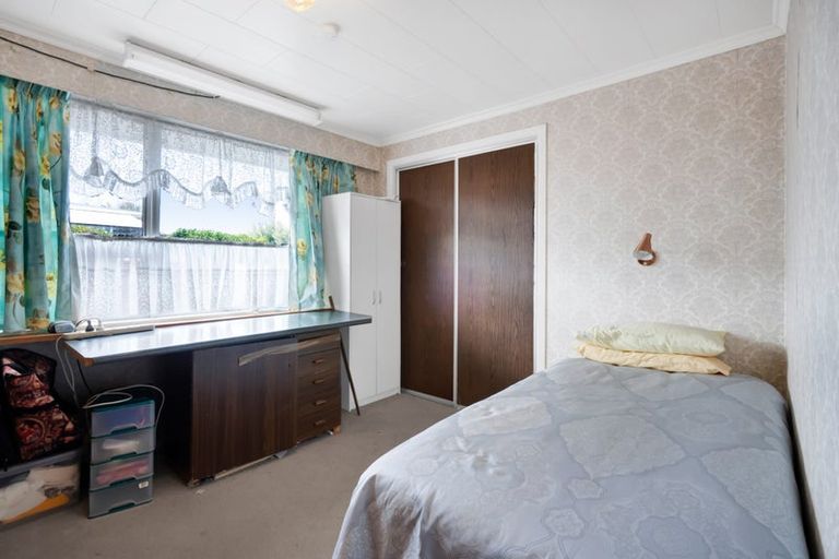 Photo of property in 40 Nevada Drive, Merrilands, New Plymouth, 4312