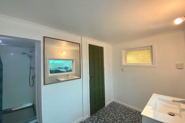 Photo of property in 21 Gillies Crescent, Waimarama, Havelock North, 4294