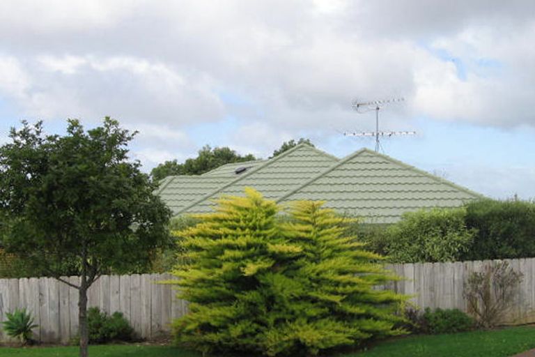 Photo of property in 23 San Vito Place, Henderson, Auckland, 0612