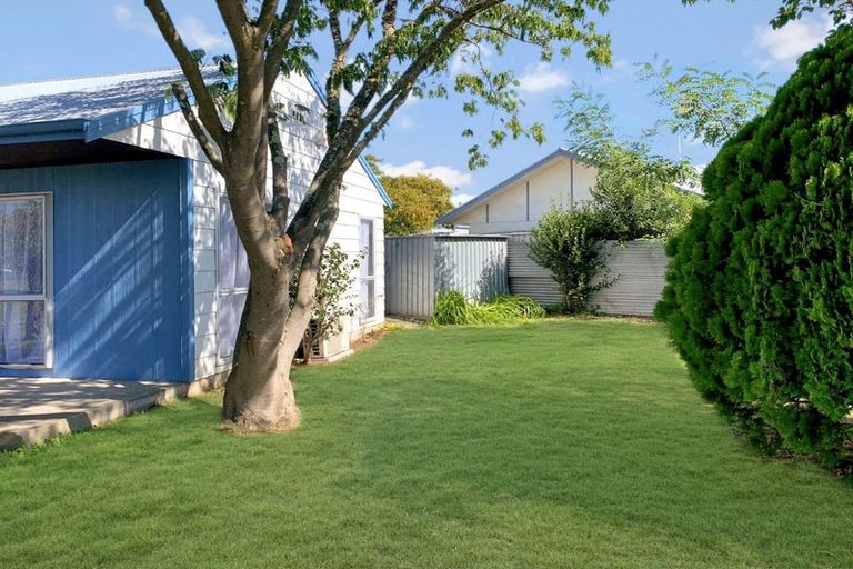 Photo of property in 2 Ramsey Crescent, Flaxmere, Hastings, 4120