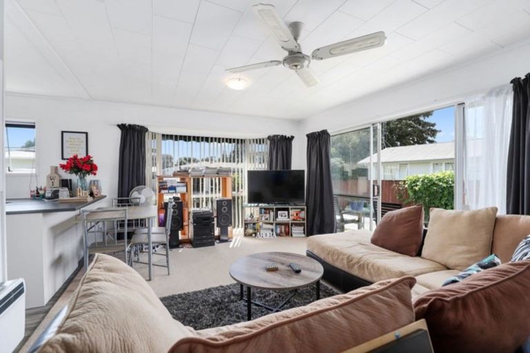 Photo of property in 82 Tawa Street, Melville, Hamilton, 3206