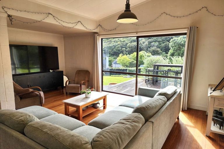 Photo of property in 32 Power Road, Karoro, Greymouth, 7805