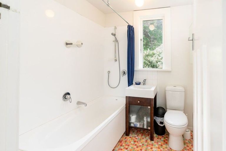 Photo of property in 109f7 Majoribanks Street, Mount Victoria, Wellington, 6011