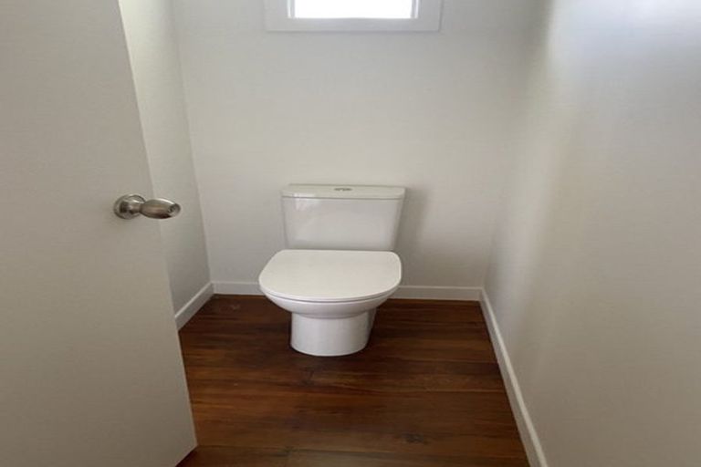 Photo of property in 8 Parker Avenue, New Lynn, Auckland, 0600