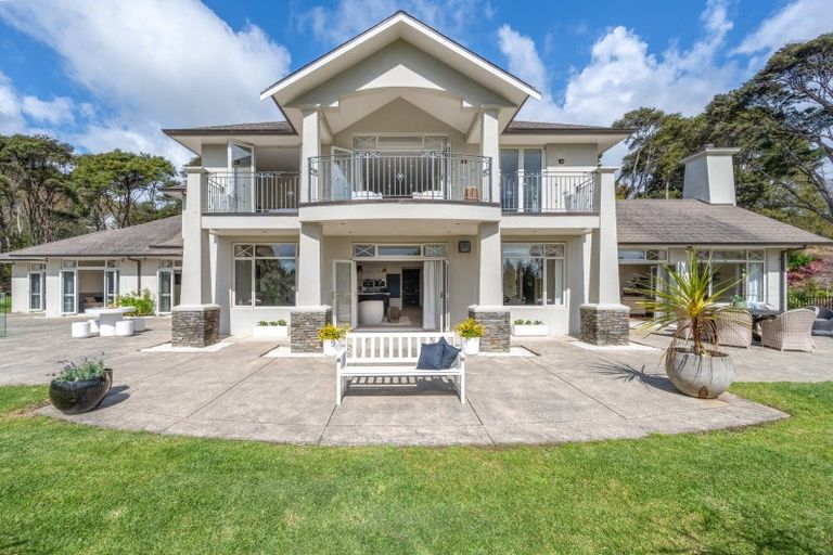 Photo of property in 1 Pearson Road, Whitford, Howick, 2571