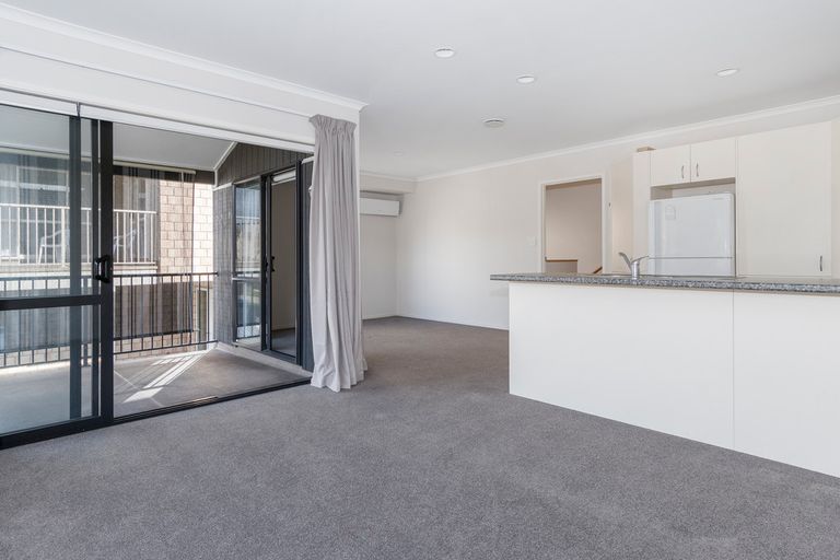 Photo of property in 8/19 Glencarron Place, Bethlehem, Tauranga, 3110