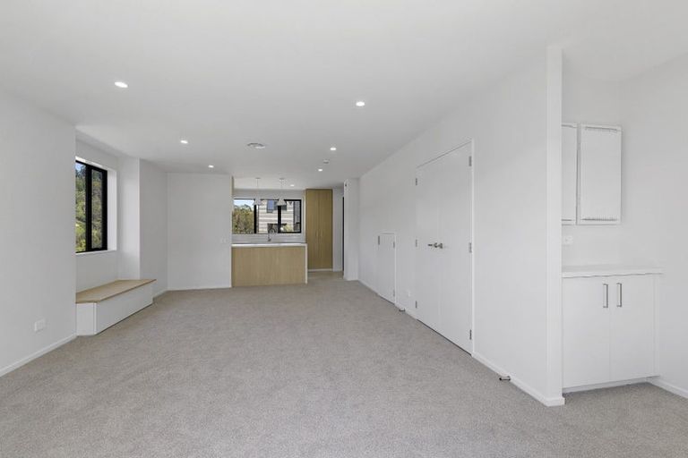 Photo of property in 39 Turtleback Avenue, Whitby, 5024