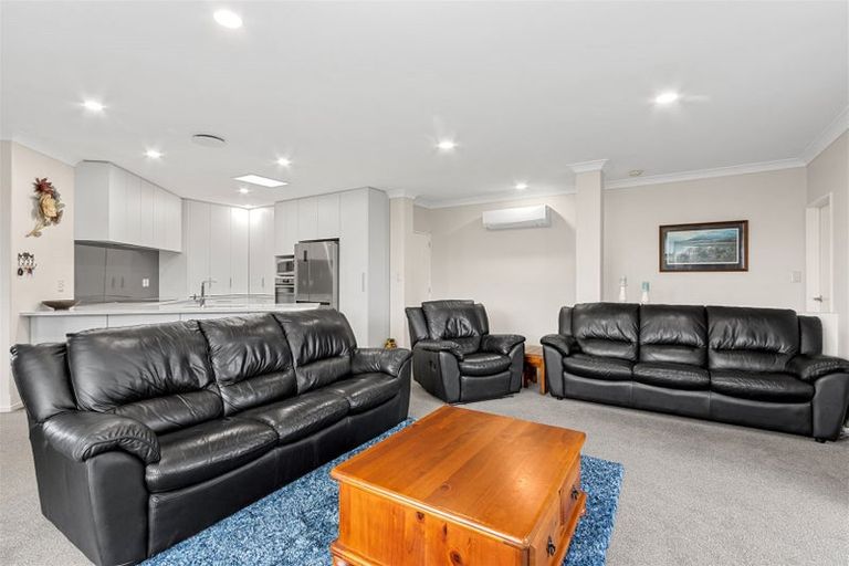 Photo of property in 14 Anglem Way, Northwood, Christchurch, 8051