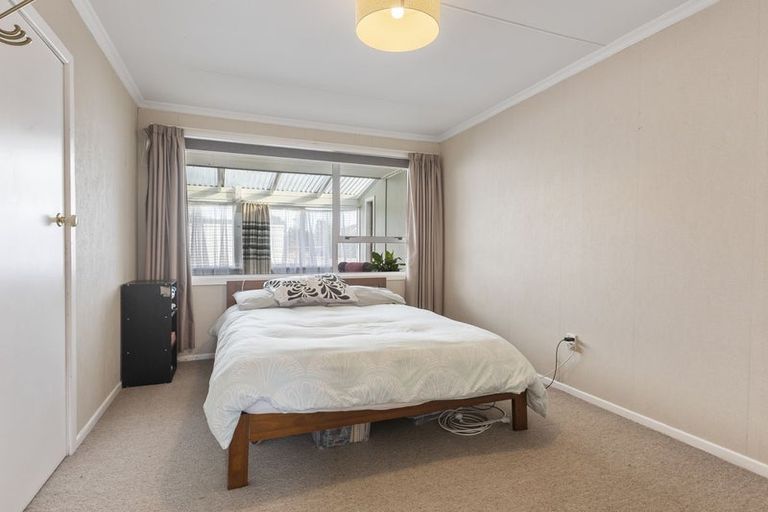 Photo of property in 6 Omata Road, Westown, New Plymouth, 4310