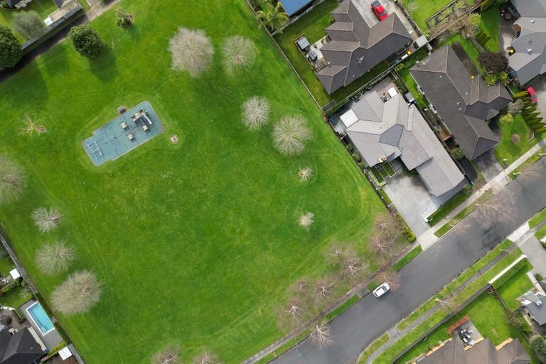 Photo of property in 52 Wiltshire Drive, Huntington, Hamilton, 3210