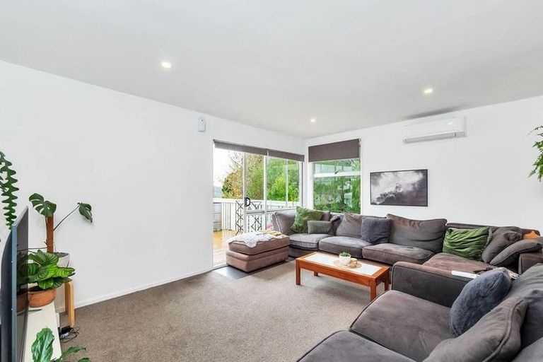 Photo of property in 43 Keegan Drive, Massey, Auckland, 0614