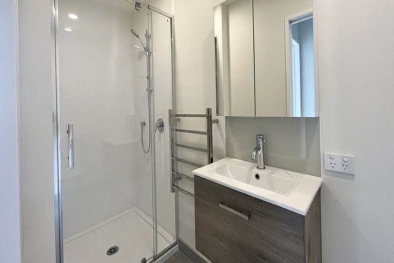 Photo of property in 9/60 Selo Street, Glen Eden, Auckland, 0602