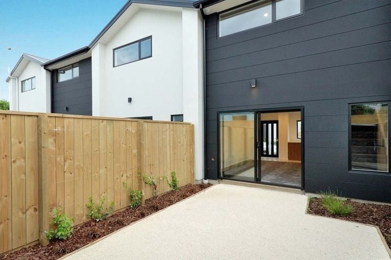Photo of property in 1/273 Barbadoes Street, Christchurch Central, Christchurch, 8011