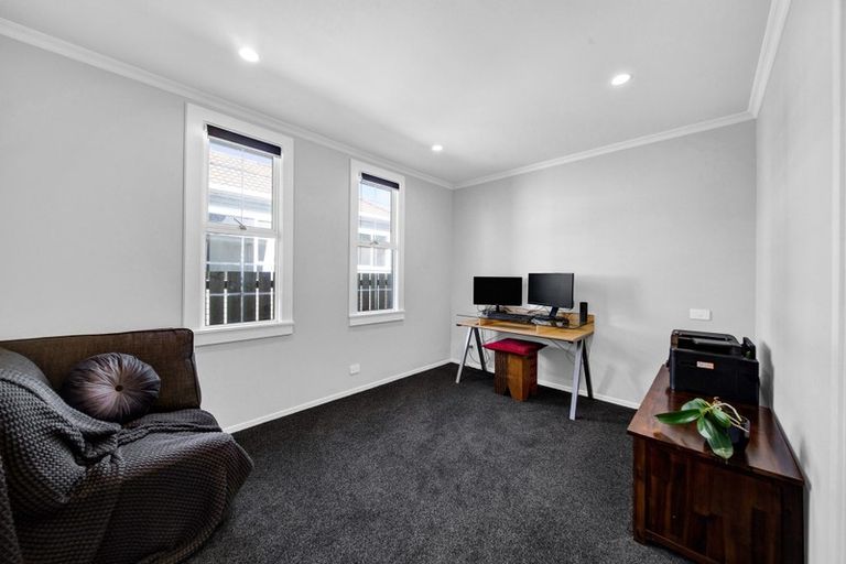 Photo of property in 20 Waimea Street, Westown, New Plymouth, 4310