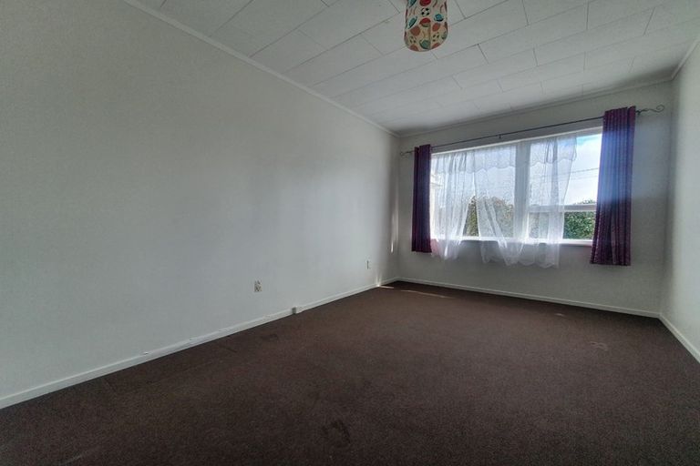 Photo of property in 297a Don Buck Road, Massey, Auckland, 0614