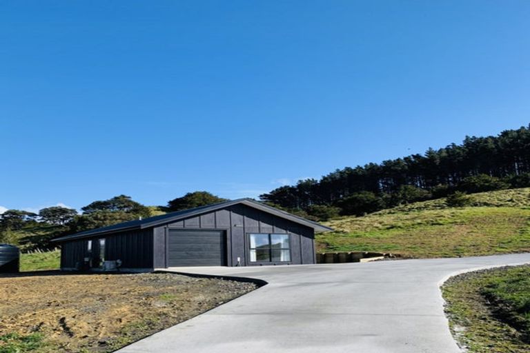 Photo of property in 1056 Peak Road, Helensville, 0875