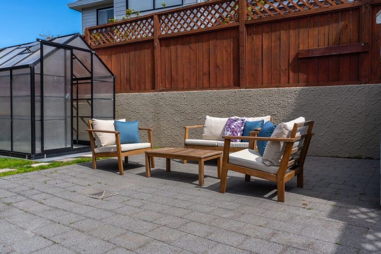 Photo of property in 138 Westchester Drive, Churton Park, Wellington, 6037